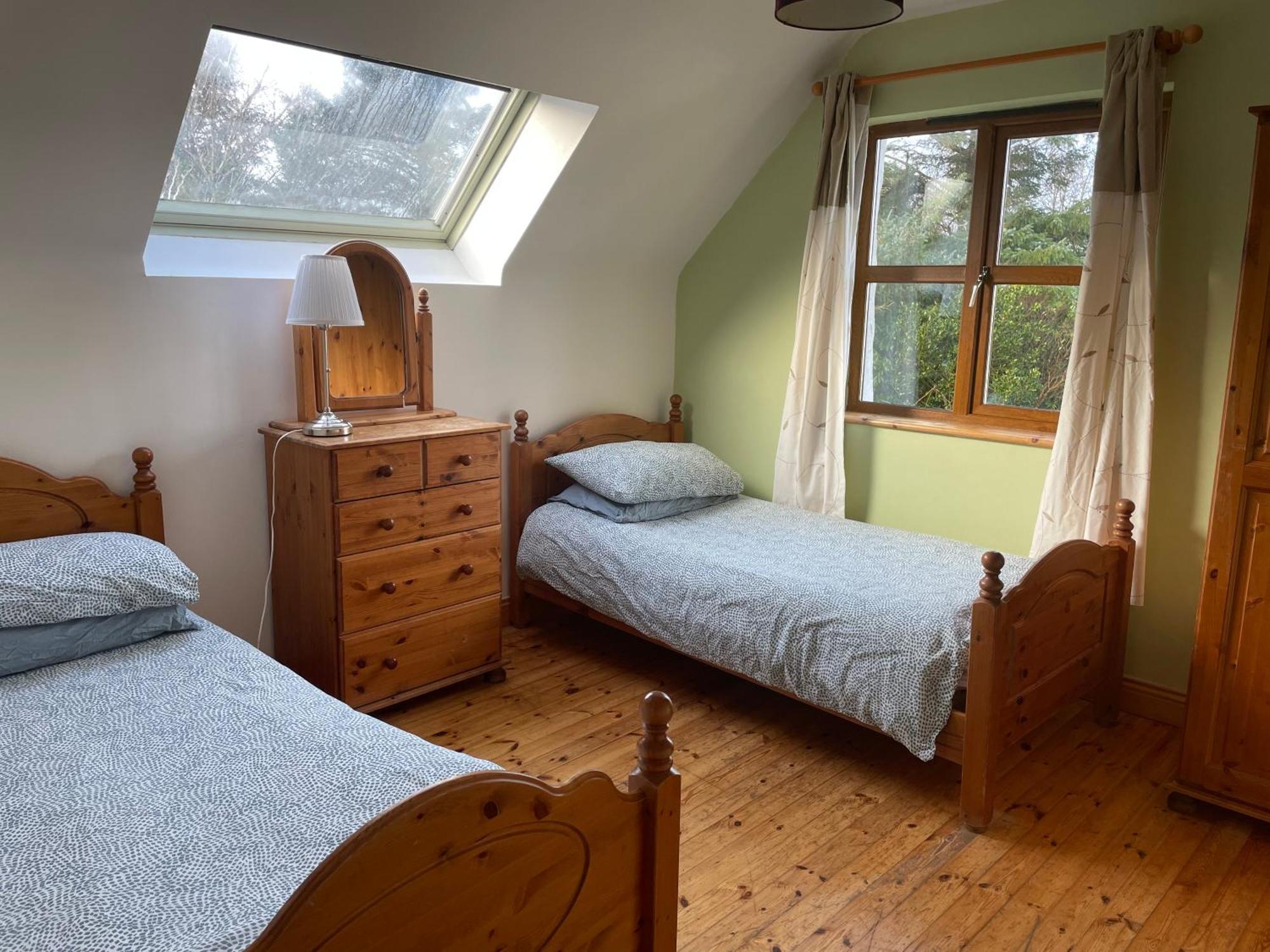 Bunkhouse - Letterfrack Farm Villa Bagian luar foto