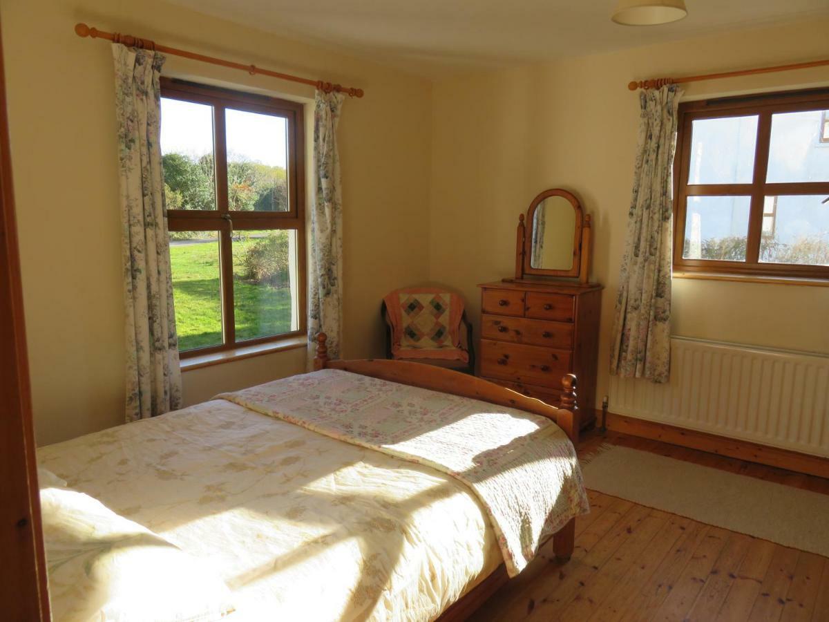 Bunkhouse - Letterfrack Farm Villa Bagian luar foto